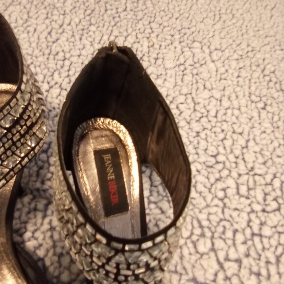 Jeanne Beker heels - Picture 4 of 4